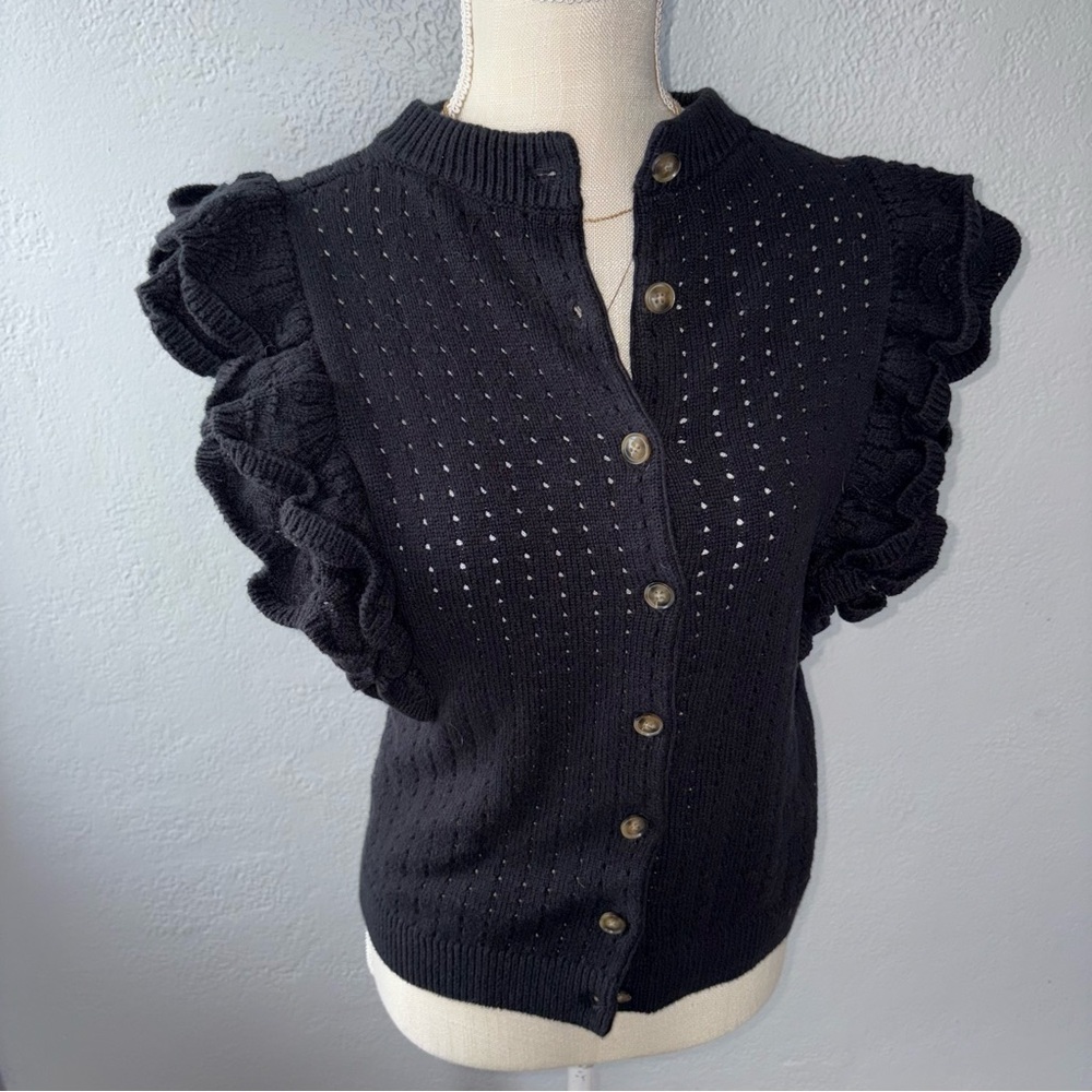 Who What Wear Black Knit Button-Up Top with Ribbed Collar
